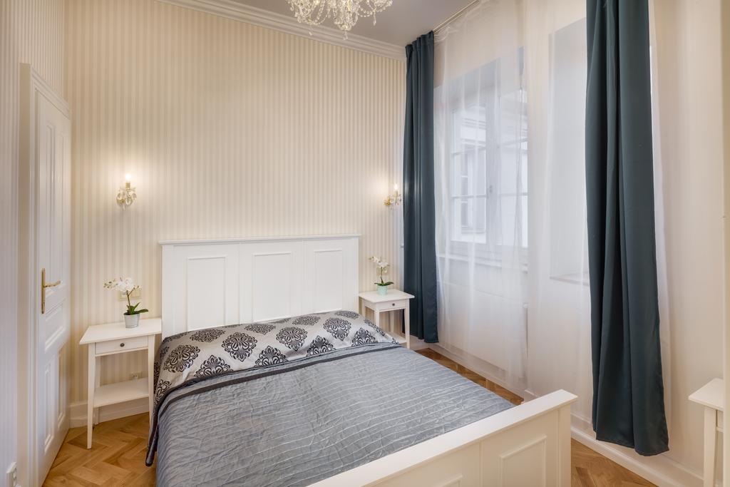 Smetanovo Nabrezi - Riverview Old Town Apartment Prague Exterior photo